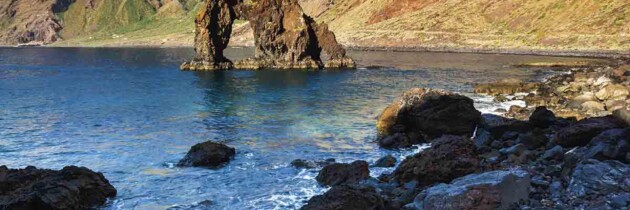 roque de la bonanaza en el hierro fotografias de las islas canarias costas paisajes naturales turismo en españa